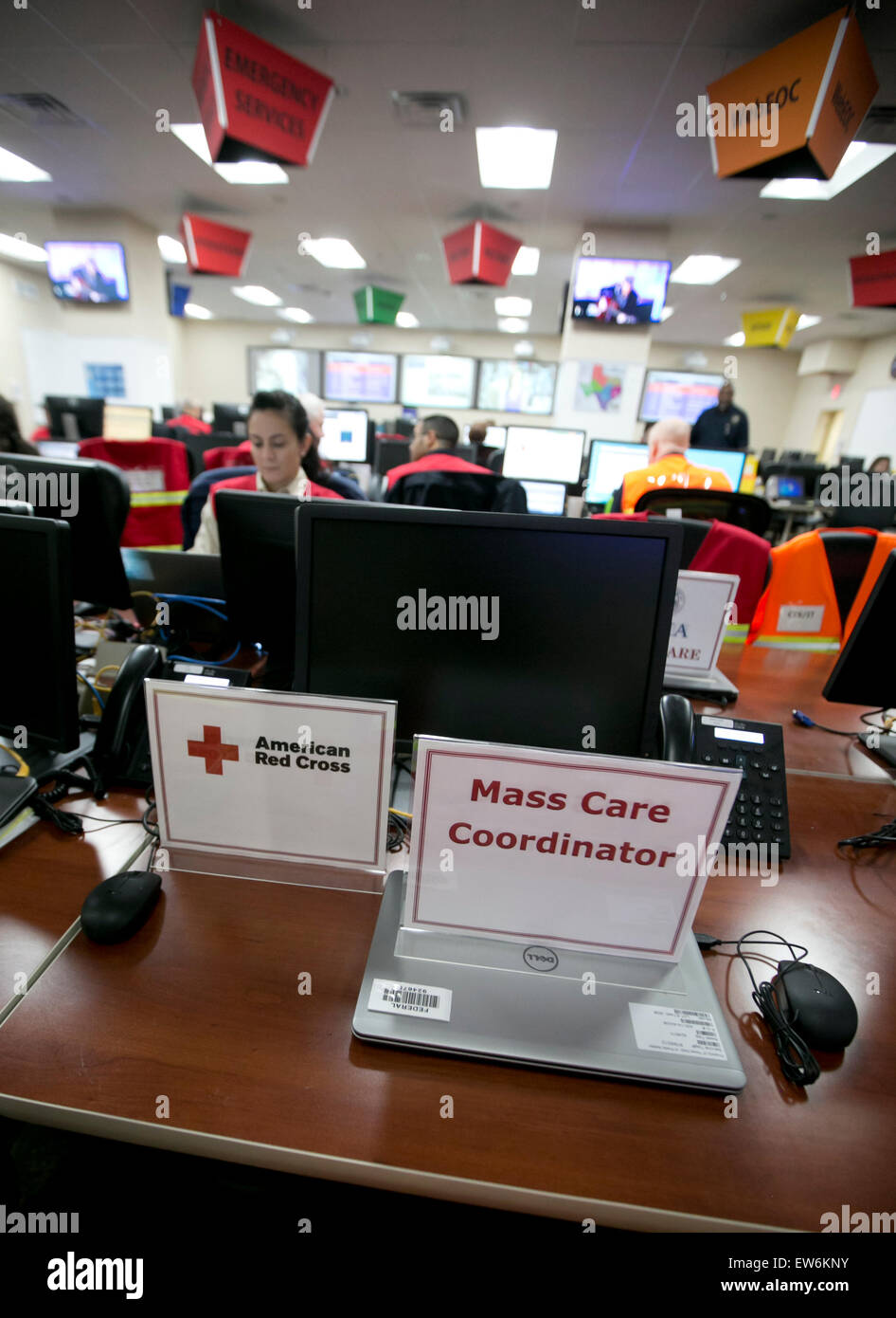 Arbeiter innen Texas Division of Emergency Management, staatliche Operations Center in Texas Department of Public Safety Stockfoto