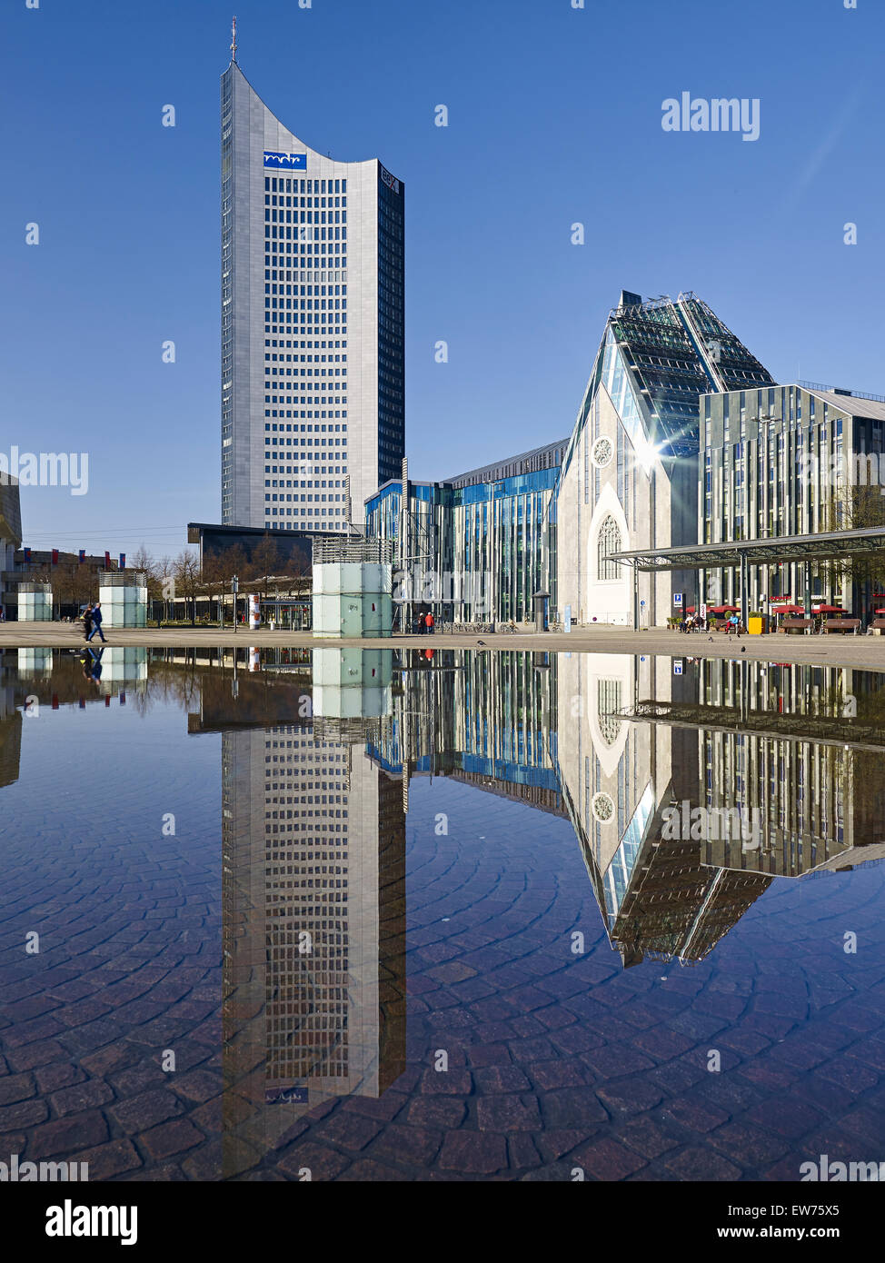 Augustusplatz mit Stadtturm, neue Augusteum, Leipzig, Deutschland Stockfoto