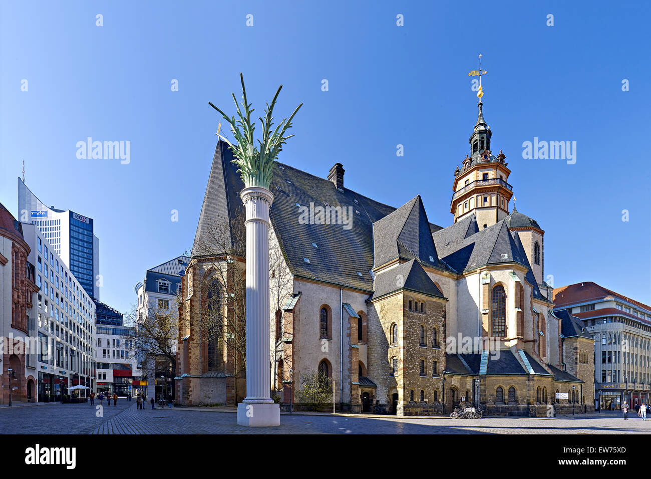Nikolaikirche mit Nikolai Spalte in Leipzig, Deutschland Stockfoto