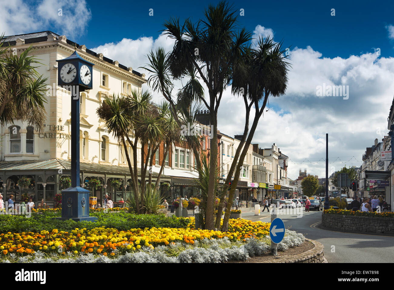 Großbritannien, Wales, Conwy, Llandudno, floral Kreisverkehr an Mostyn Street und Gloddaeth Street Kreuzung Stockfoto