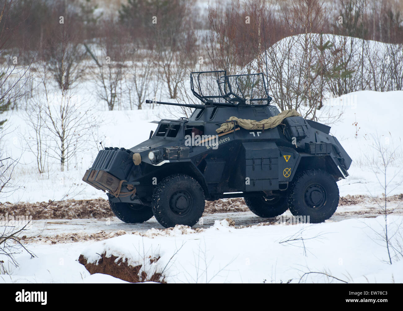 Russland, LIZLOVO - Dezember 14: Light armored Aufklärung Sd.Kfz.222 Reenactment der Konter unter dem Moskau 1941 im zweiten Weltkrieg, im Moskauer Gebiet, Lizlovo Village, Russland, 2014 Stockfoto