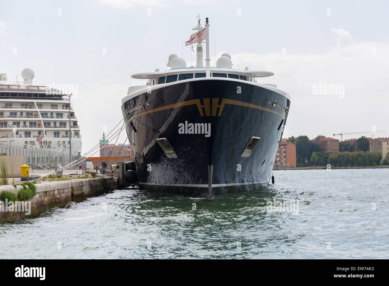 Kärnten-VII Kreuzfahrt Schiff angedockt am Hafen in Venedig Italien Stockfoto