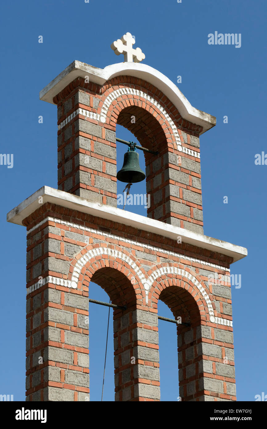 Traditionellen Glockenturm einer Kirche in Mesta Dorf, Chios Island, östlichen Ägäis, Griechenland Stockfoto