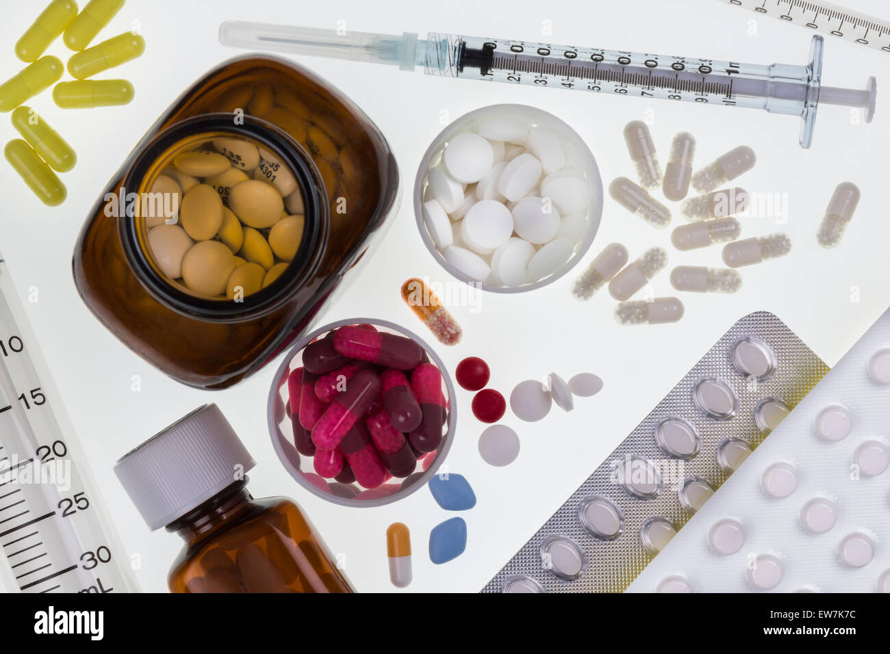 Auswahl von verschreibungspflichtigen Medikamenten, die von Ärzten in der Behandlung von Krankheiten verwendet. Stockfoto