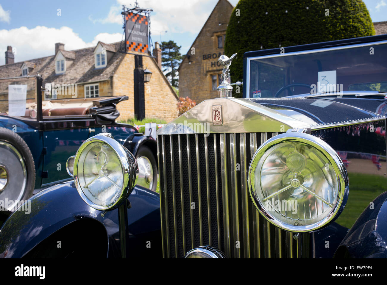Oldtimer Rolls-Royce-front-End und Spirit of Ecstasy an einem Oldtimer zeigen in den Cotswolds. Broadway, Worcestershire, England Stockfoto