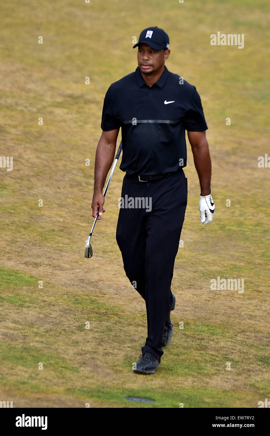 Am 18. Juni geht 2015.Tiger Wald auf dem 10. grün während der 1. Runde bei den US Open in Kammern Schach, University Place, Washington. George Holland/Cal-Sport-Medien. Stockfoto