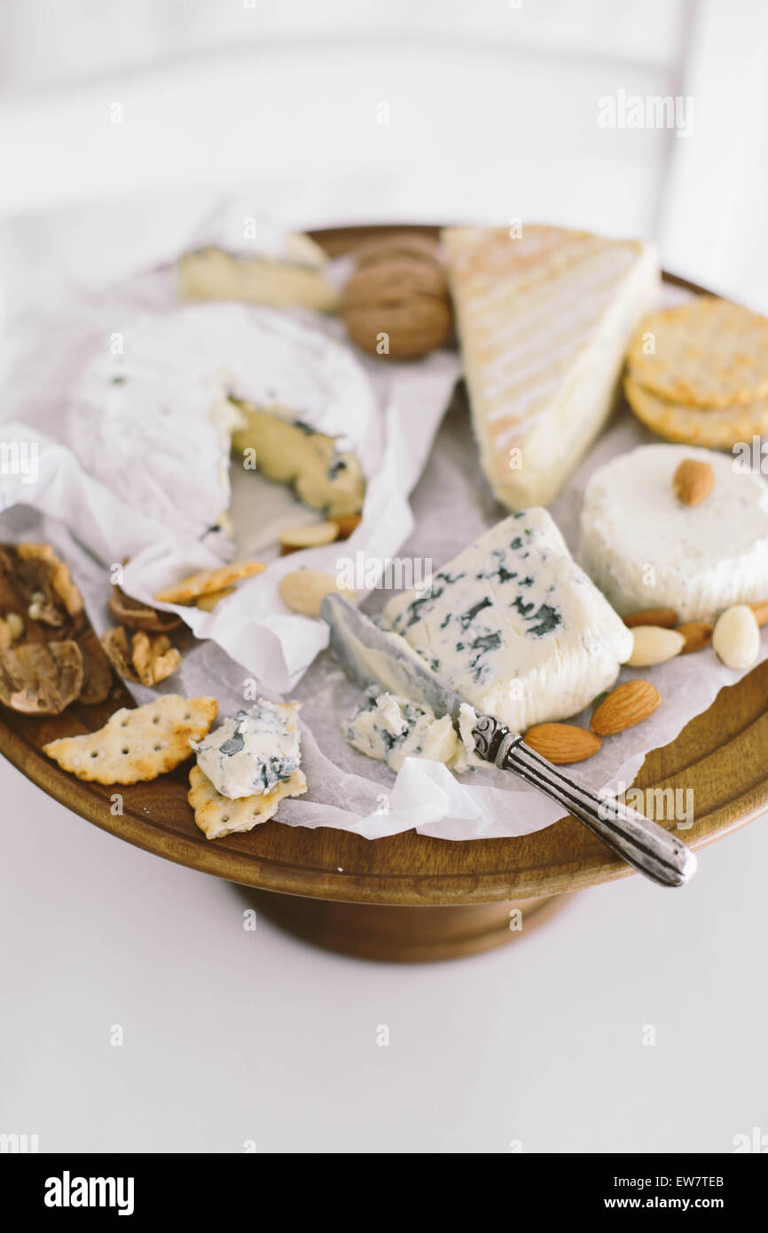 Nahaufnahme von einem Käse vom Brett Stockfoto