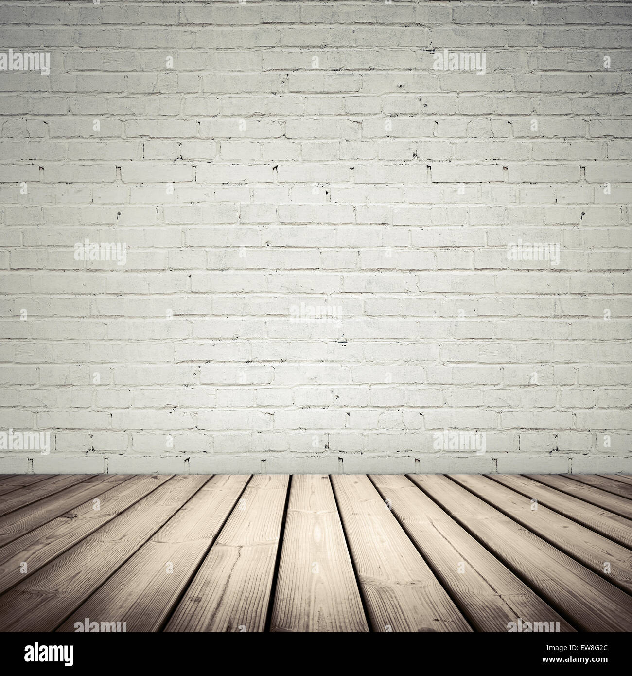 Abstrakte weiße Interieur mit Holzboden und Ziegelmauer, Jahrgang getönt, alten Stil Filterwirkung Stockfoto