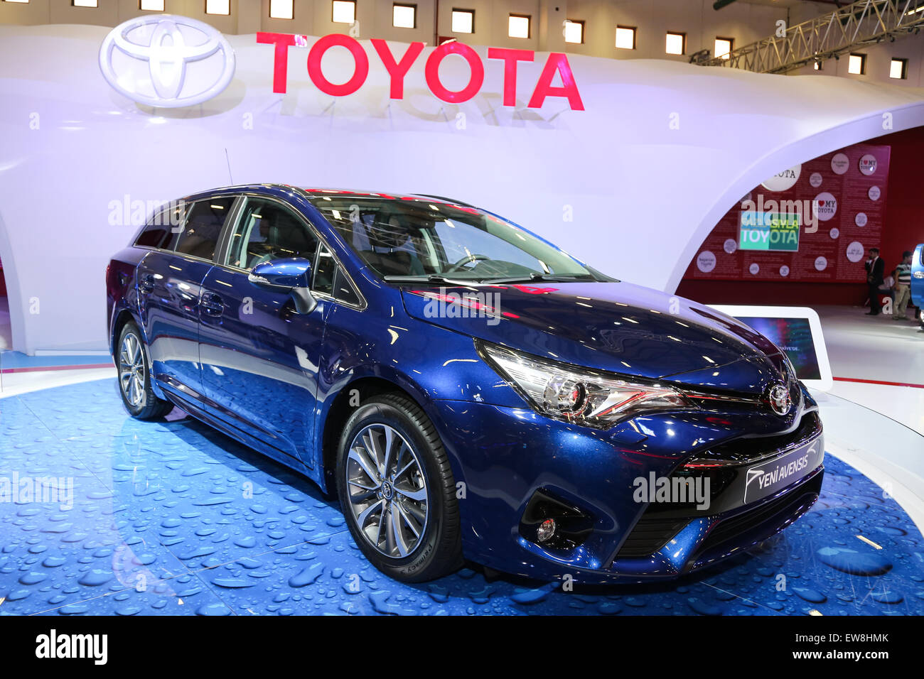 ISTANBUL, Türkei - 30. Mai 2015: Toyota Avensis in Istanbul Autoshow 2015 Stockfoto