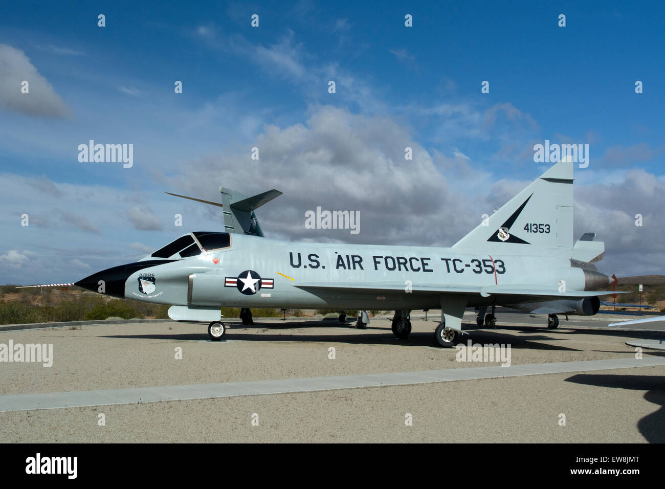 Convair F-102A/TF-102A Delta Dagger eines der Flugzeuge auf dem Display bei der Jahrhundert-Kreis außerhalb der Edwards AFB in Kalifornien. Stockfoto