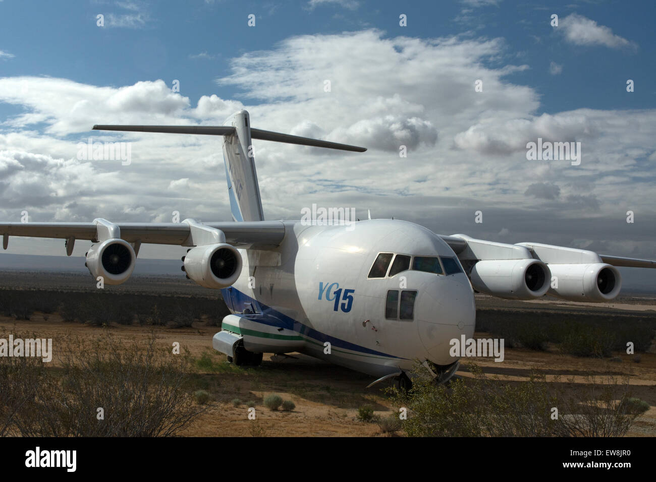 Der YC15-Prototyp, eines der Flugzeuge auf dem Display an der Jahrhundert-Kreis außerhalb der Edwards AFB in Kalifornien. Stockfoto
