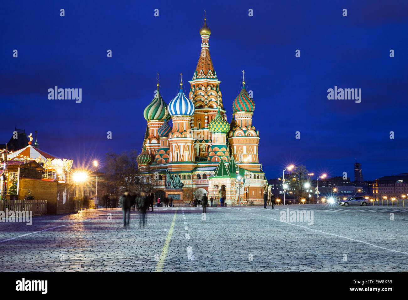 Moskau, Russland - 15. Januar 2015: Basilius Kathedrale bei Nacht, nationales Symbol von Russland, Roter Platz, Moskau. Stockfoto