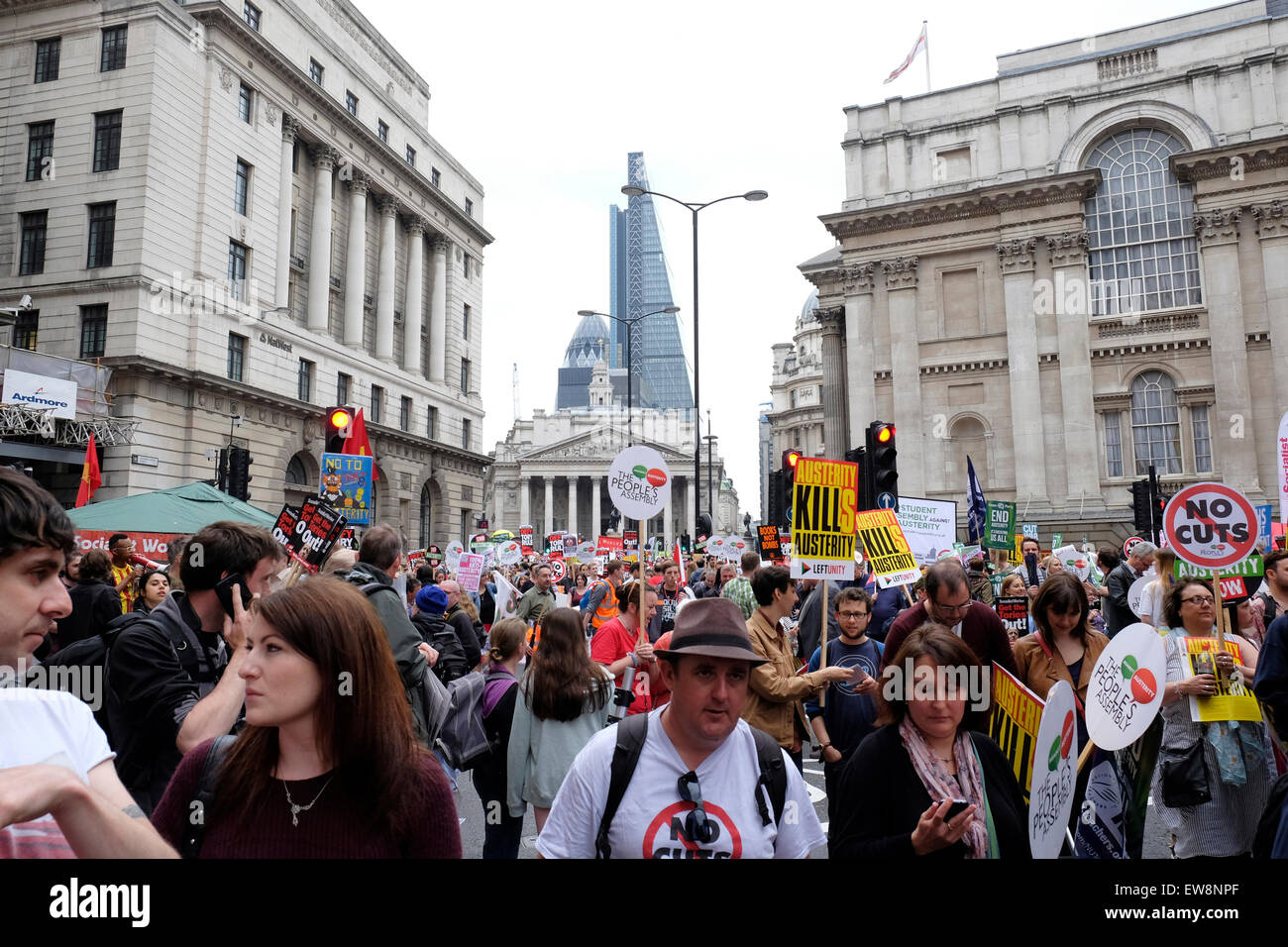 Demonstranten gegen die Sparmaßnahmen in der City of London Stockfoto