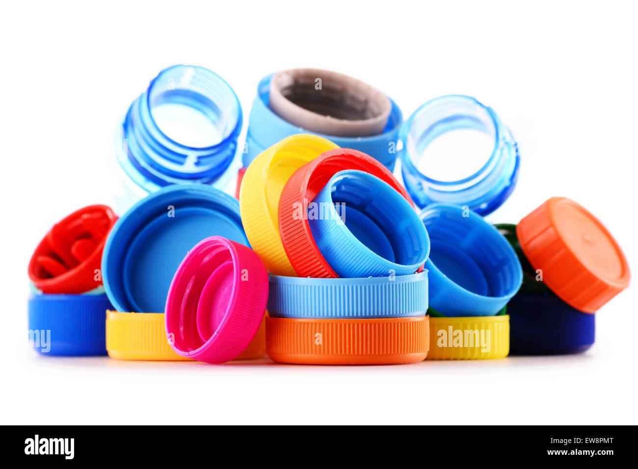 Komposition mit Kunststoff-Flaschen und Verschlüsse. Stockfoto