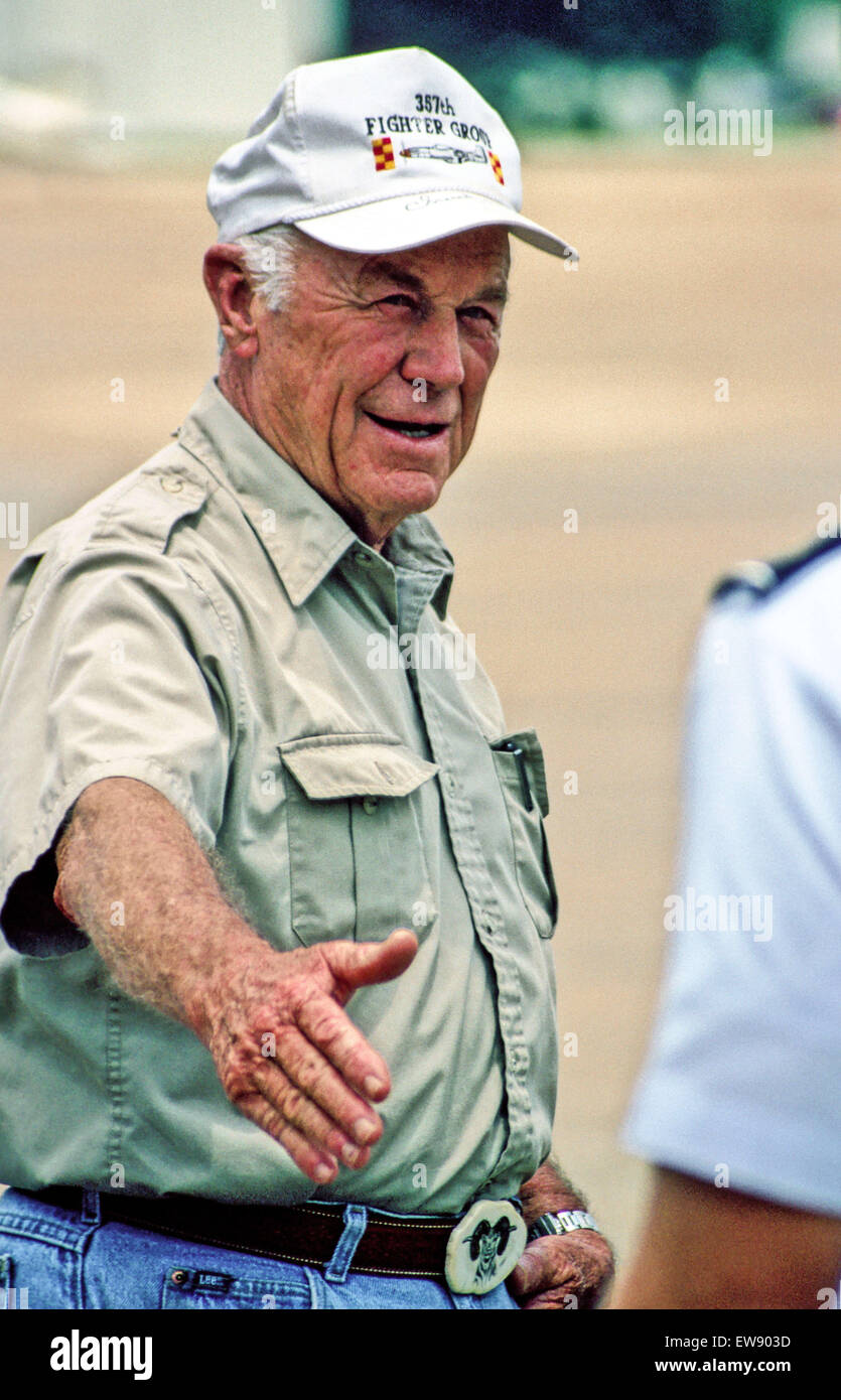 Montgomery, Alabama, USA. 30. September 2013. CHUCK YEAGER an einer Versammlung der Adler an Maxwell AFB, Montgomery, Alabama. © Ken Murray/ZUMA Wire/ZUMAPRESS.com/Alamy Live-Nachrichten Stockfoto