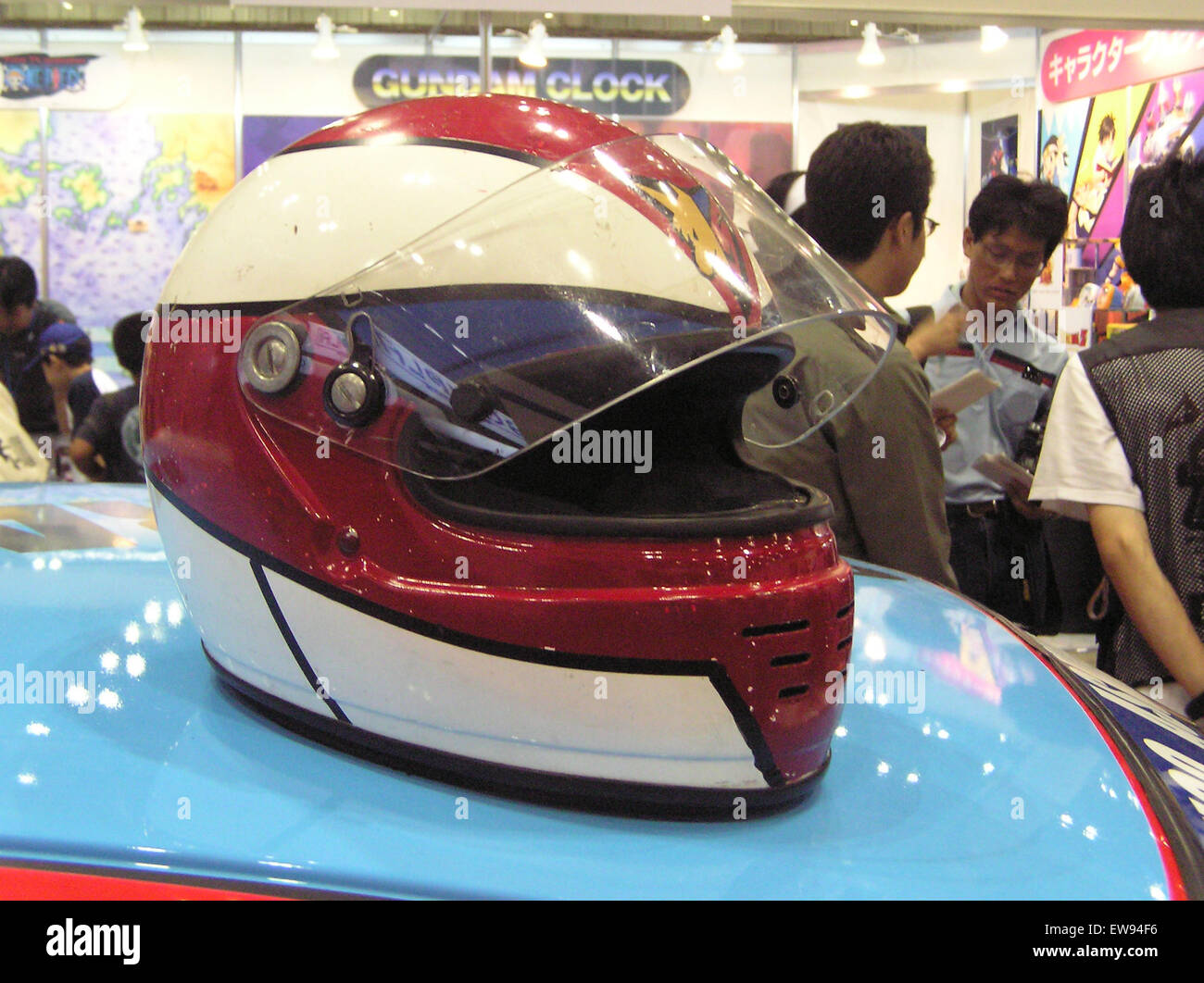 Der Getwin Helm von Kazami Hayato wurde am 22. August 2004 auf der Character Hobby Show in Odaiba, Tokio, Japan, ausgestellt. Stockfoto