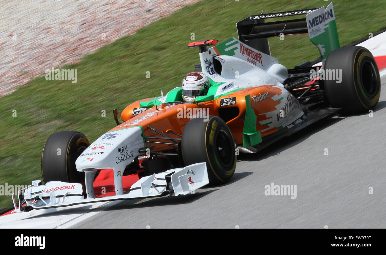 Adrian Sutil während des FP2 beim Großen Preis von Malaysia 2011, wo er seine Force India VJM04 unter den feuchten Bedingungen von Sepang testete. Stockfoto
