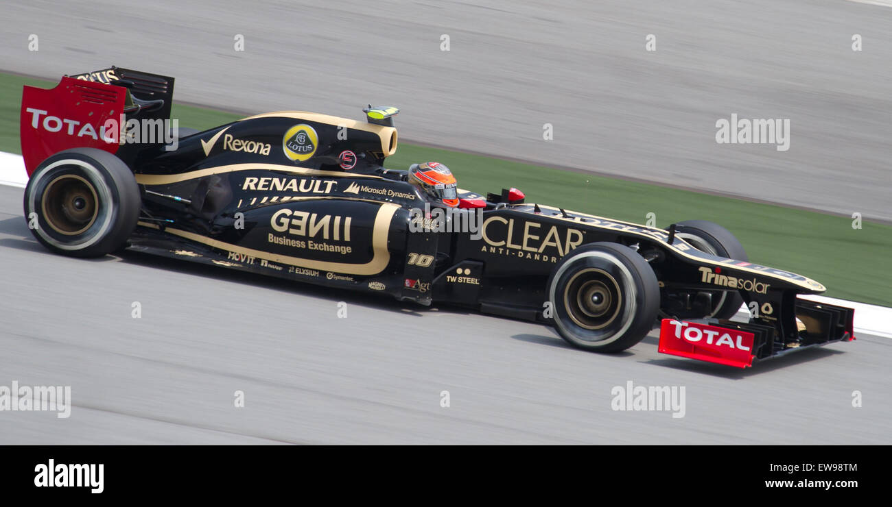 Romain Grosjean tritt im zweiten Training beim Formel-1-Grand Prix von Malaysia 2012 an und zeigt sein Können während des Rennwochenendes. Die Sitzung war Teil der Gesamtvorbereitung für die Veranstaltung. Stockfoto