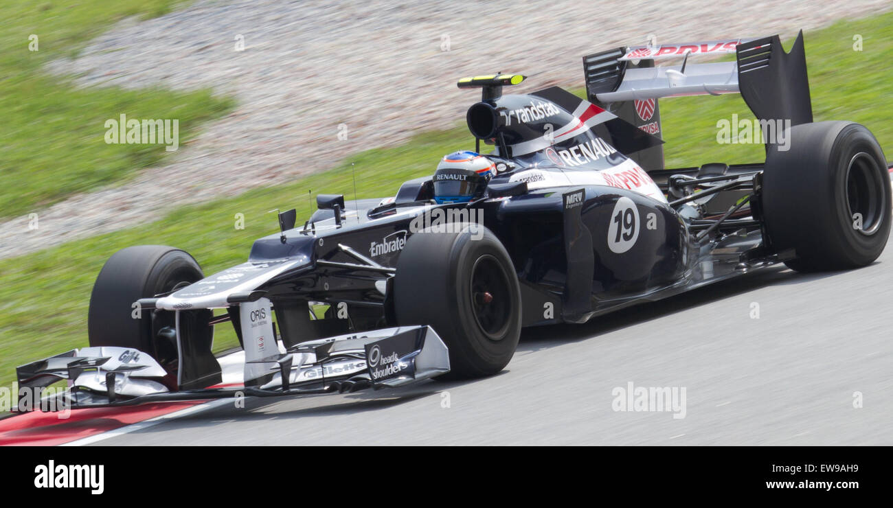 Valtteri Bottas wird während des Großen Preises von Malaysia 2012 gesehen und nimmt an der ersten Übungseinheit (FP1) Teil. Während der Formel-1-Saison 2012 fuhr Bottas für das Williams F1-Team und feierte seine erste Saison im Sport. Das Bild zeigt Bottas Leistung und frühe Karriere in der F1. Stockfoto