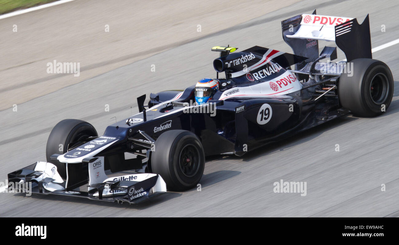 Dieses Bild zeigt Valtteri Bottas während des Formel-1-Grand Prix von Malaysia 2012 und zeigt seine Leistung im ersten Training (FP1). Bottas fuhr während des Rennens für das Williams F1-Team. Stockfoto