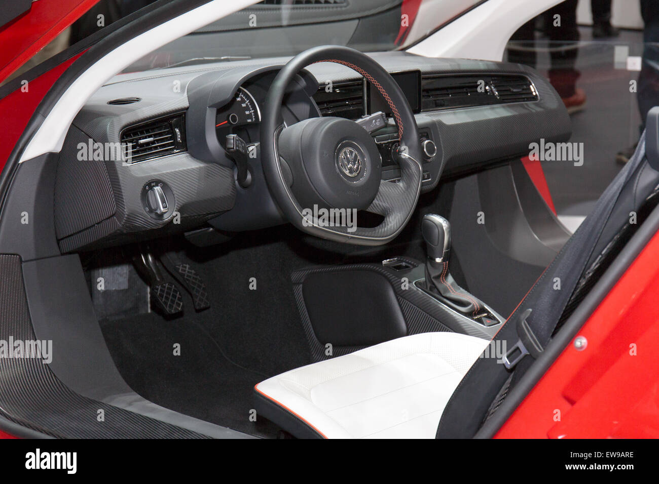 Volkswagen XL1 Cockpit 2013 Tokyo Motor Show Stockfoto