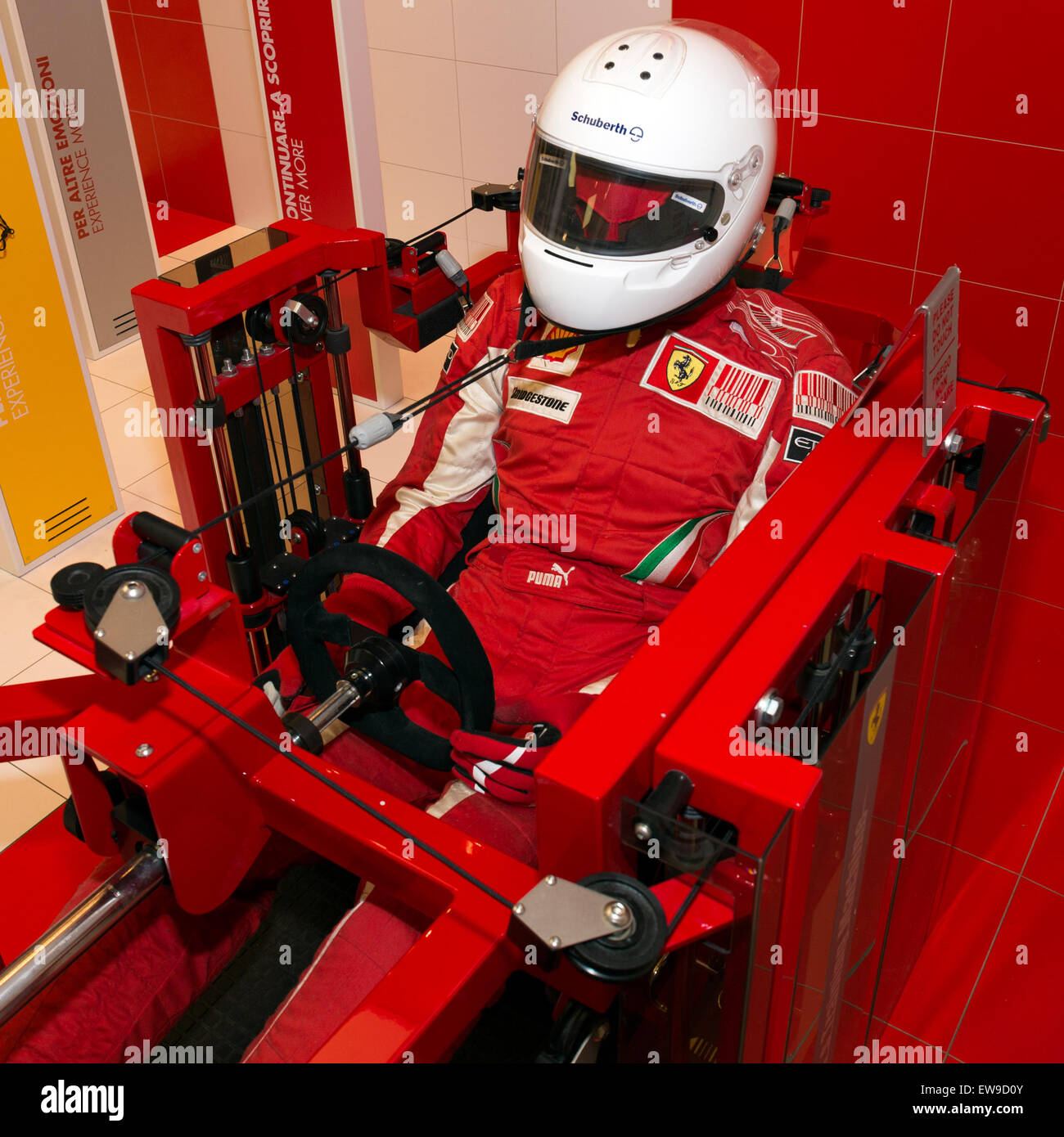 Ferrari Fahrer Trainingsmaschine Treiber-links Museo Ferrari Stockfoto