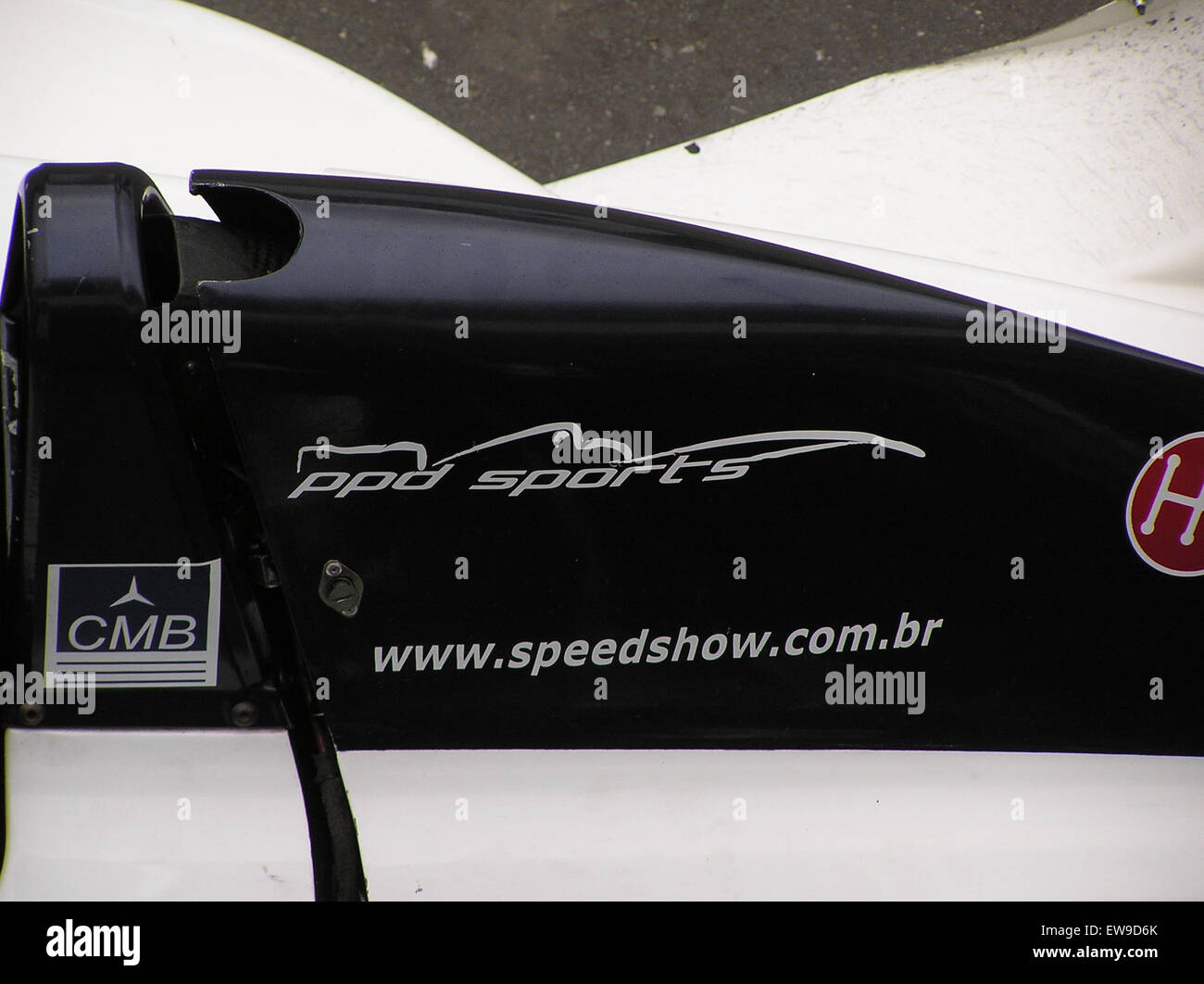 Die Formel Renault PPD ist eine Rennserie, die für junge Fahrer entwickelt wurde, um ihre Fähigkeiten im Motorsport zu entwickeln. Die Serie ist bekannt dafür, Wettbewerbschancen zu bieten und als Sprungbrett für hochrangige Rennveranstaltungen wie die Formel 3 und darüber hinaus zu dienen. Stockfoto