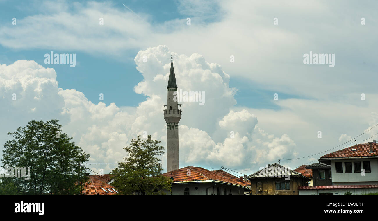 Ein Minarett in Sarajevo. Stockfoto