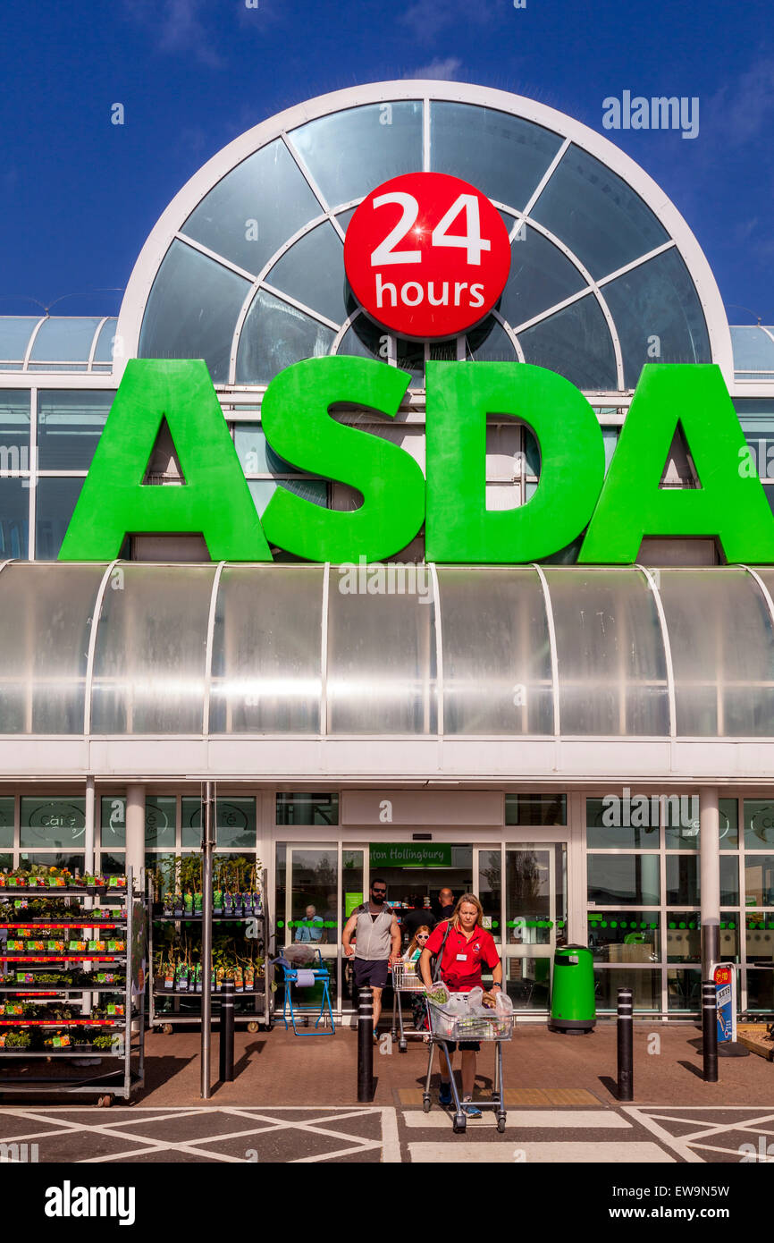 ASDA Supermarkt außen, Brighton, Sussex, UK Stockfoto
