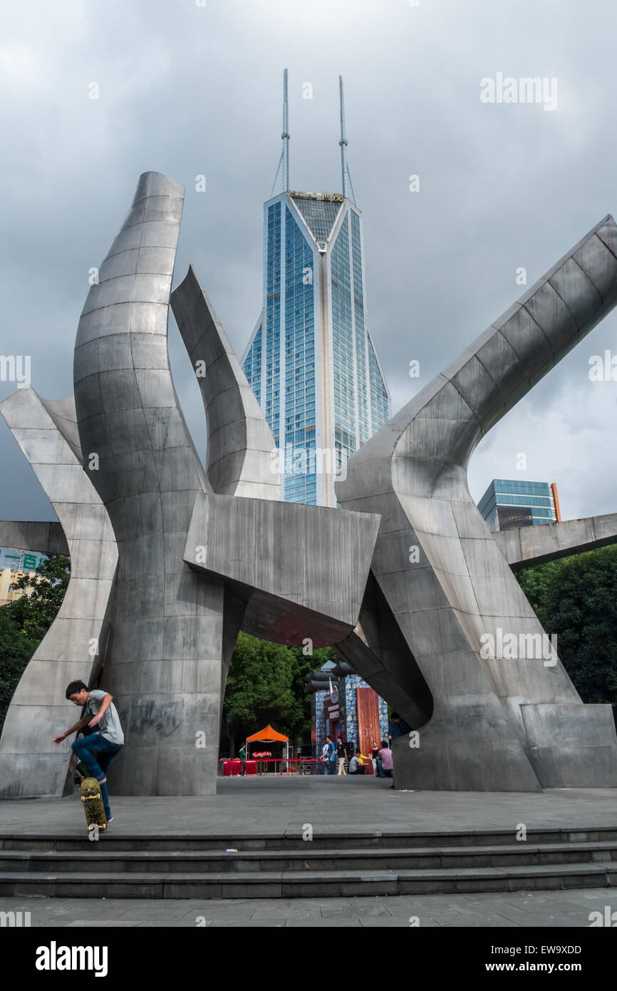 Skulptur in Stadt Stockfoto