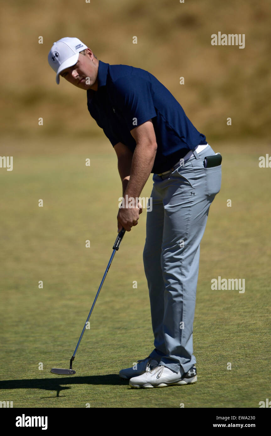 19 Juni, 2015.Jordan Spieth in Runde 2 bei den US Open in Kammern Bay, Ort, Washington University. George Holland/Cal-Sport-Medien Stockfoto