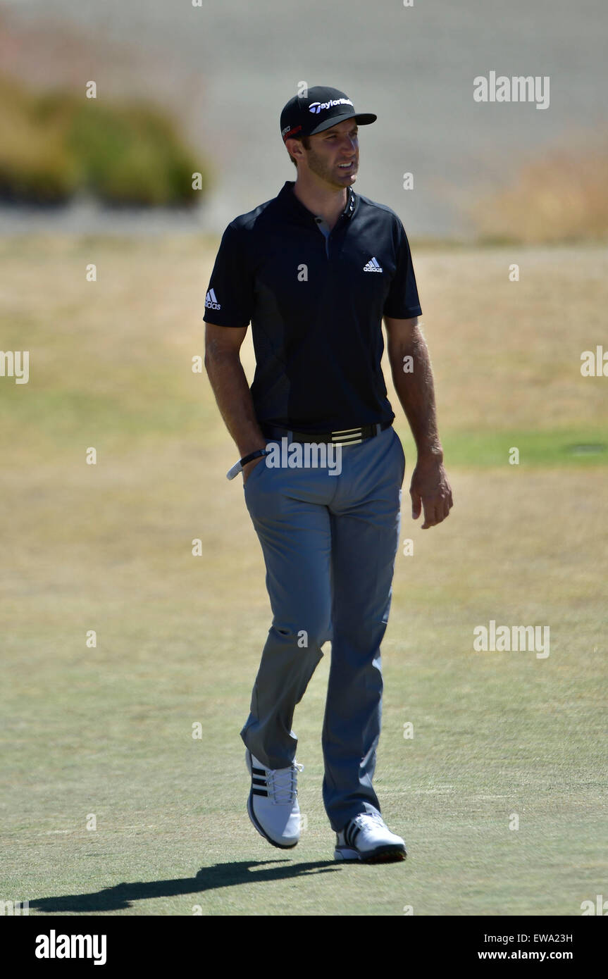 19. Juni, 2015.Dustin Johnson während der 2. Runde bei den US Open in Kammern Bay, Ort, Washington University. George Holland/Cal-Sport-Medien Stockfoto