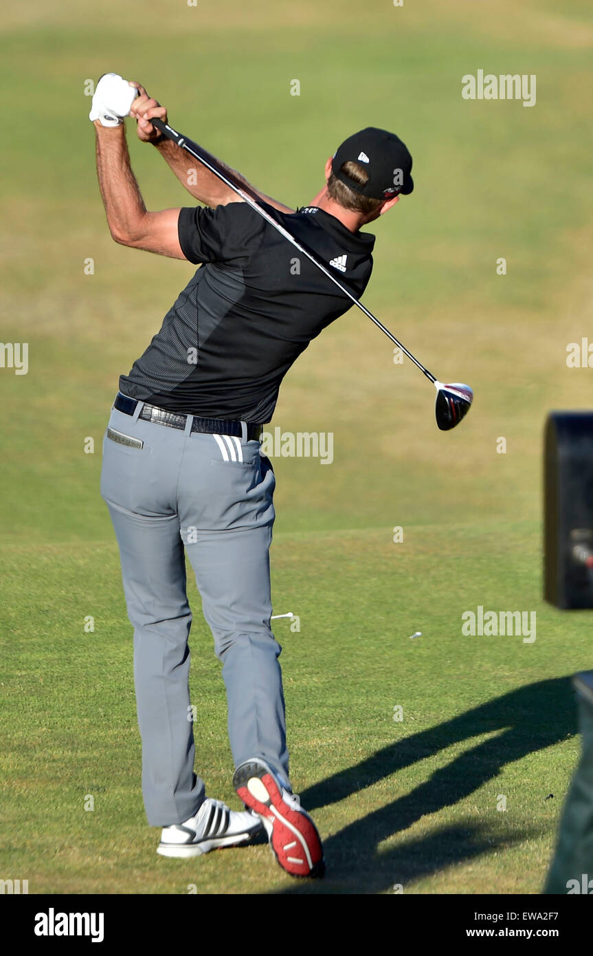 19. Juni, 2015.Dustin Johnson am 18. Abschlag während der 2. Runde bei den US Open in Kammern Bay, Ort, Washington University. George Holland/Cal-Sport-Medien Stockfoto