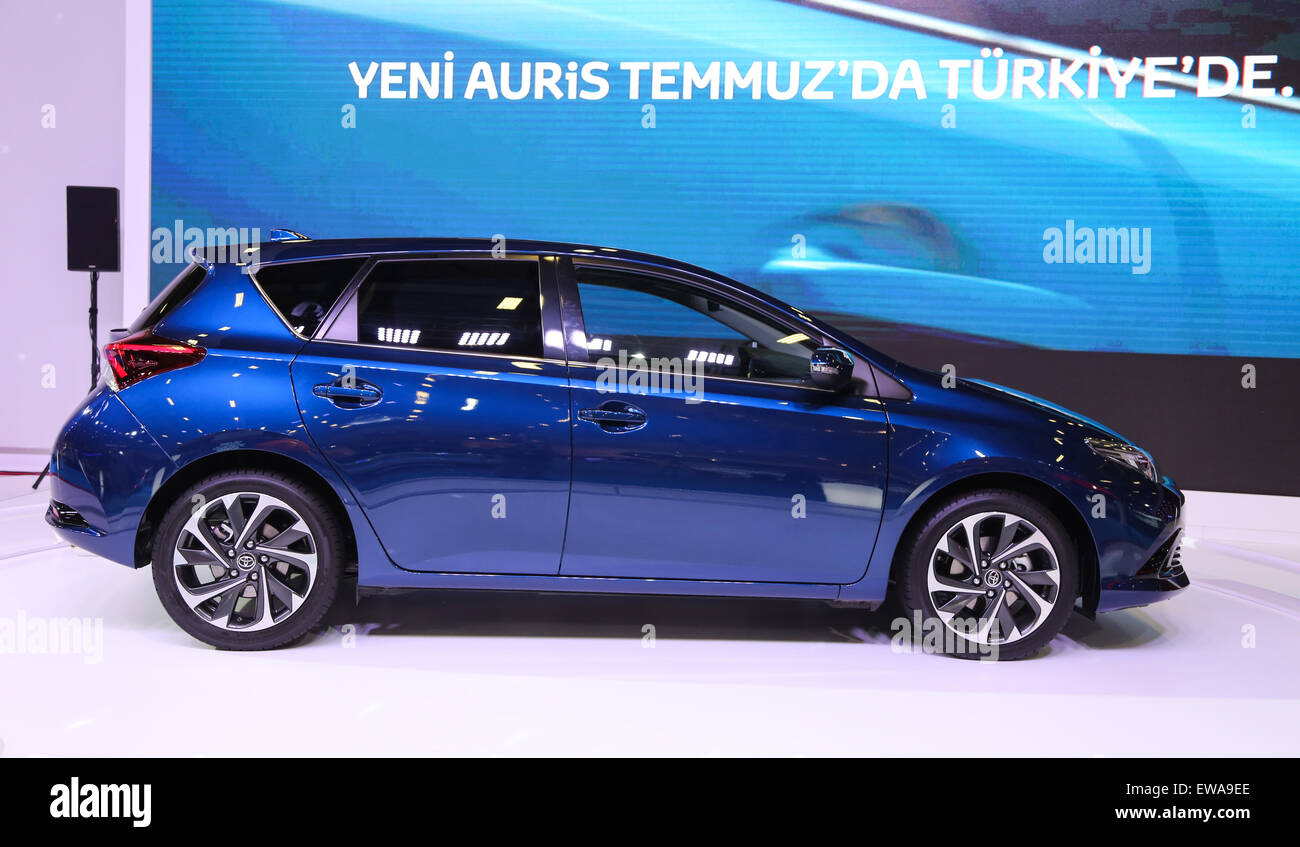 ISTANBUL, Türkei - 21. Mai 2015: Toyota Auris in Istanbul Autoshow 2015 Stockfoto