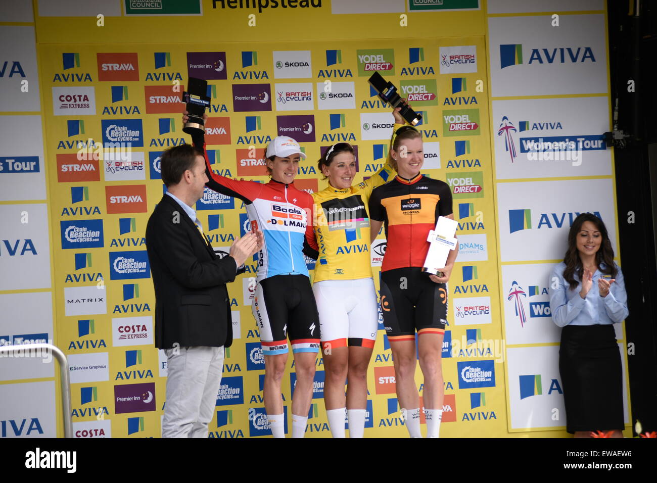 Aviva WT Frauen Cycling Tour Präsentation der Gewinner am Ende eine 5-stufige 5-Tages-Veranstaltung im Juni 2015 in England UK statt. Stockfoto