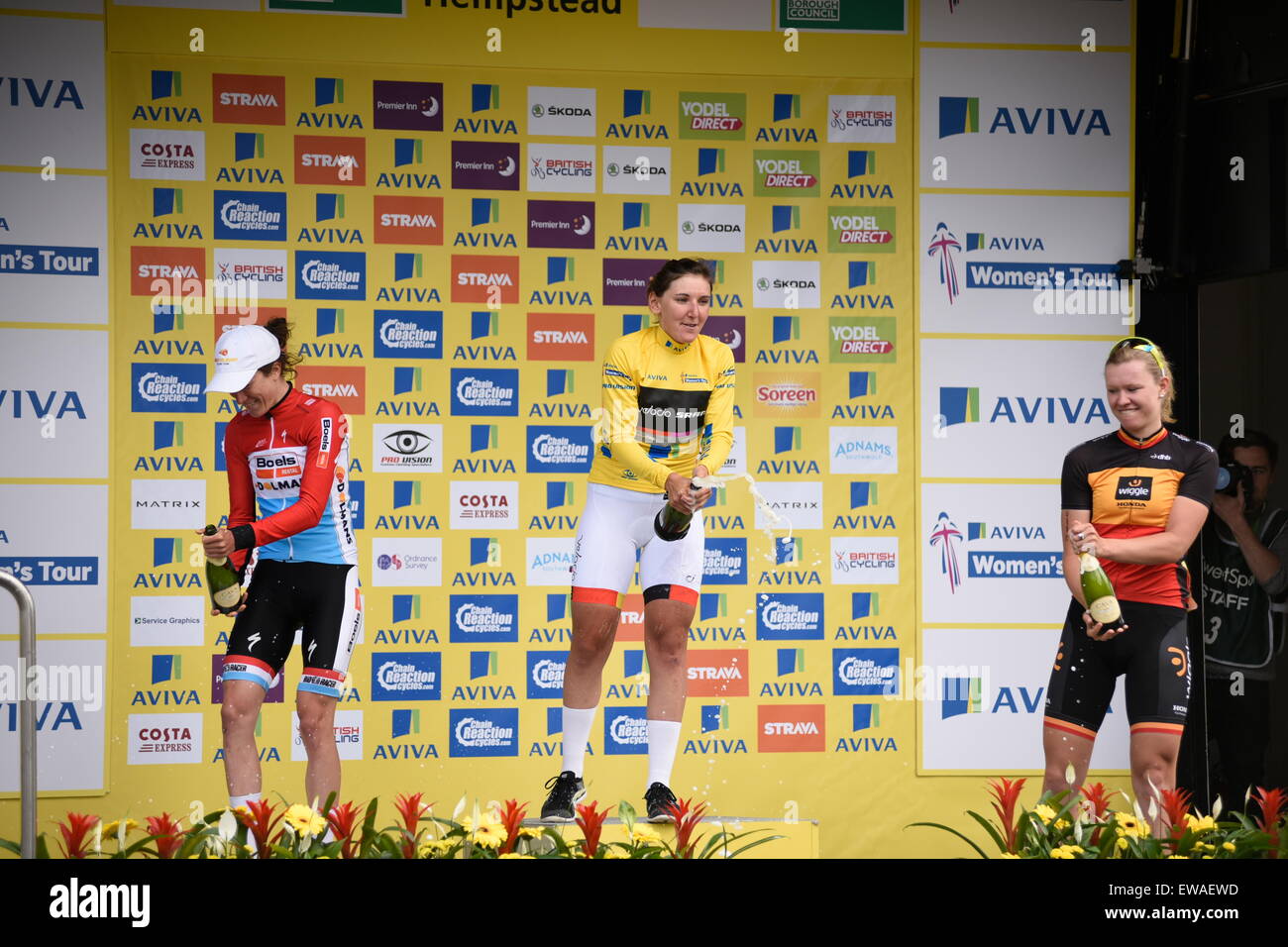 Aviva WT Frauen Cycling Tour Präsentation der Gewinner am Ende eine 5-stufige 5-Tages-Veranstaltung im Juni 2015 in England UK statt. Stockfoto