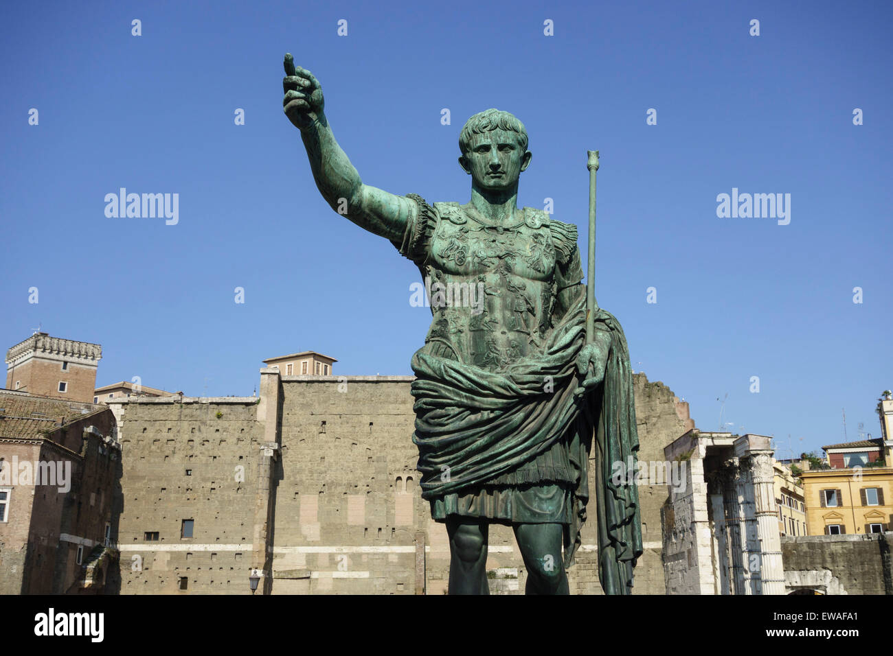 Statue von Roman Emperor Augustus auf der via dei Fori Imperiali Stockfoto