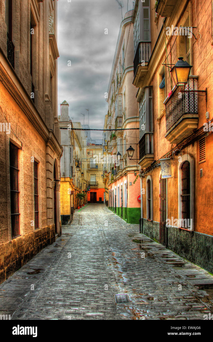 Gebäude, Straßen, Sehenswürdigkeiten und Sehenswürdigkeiten aus Cadiz, Spanien. Stockfoto