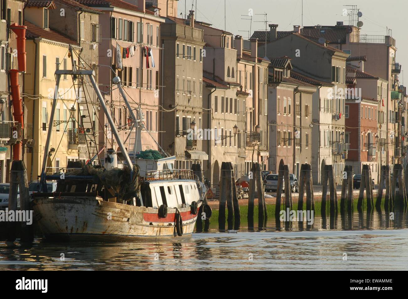 Landeplatz der Angelboote/Fischerboote in Chioggia, Lagunenstadt südlich von Venedig (Italien) Stockfoto