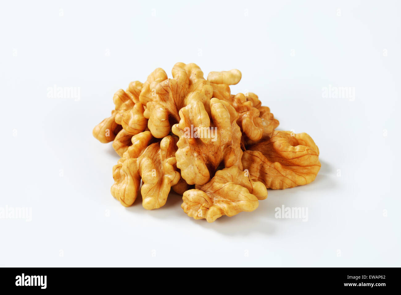 Haufen von frische geschälte Walnüsse Stockfoto