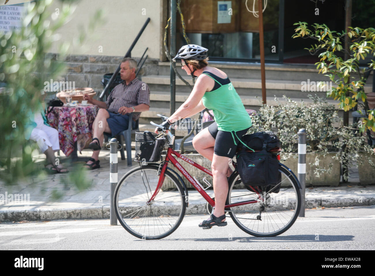 Cycle Touring ist eine beliebte Aktivität in dieser Region der Toskana, gibt es einige ausgezeichnete Schleifen durch die Landschaft, und beide d Stockfoto