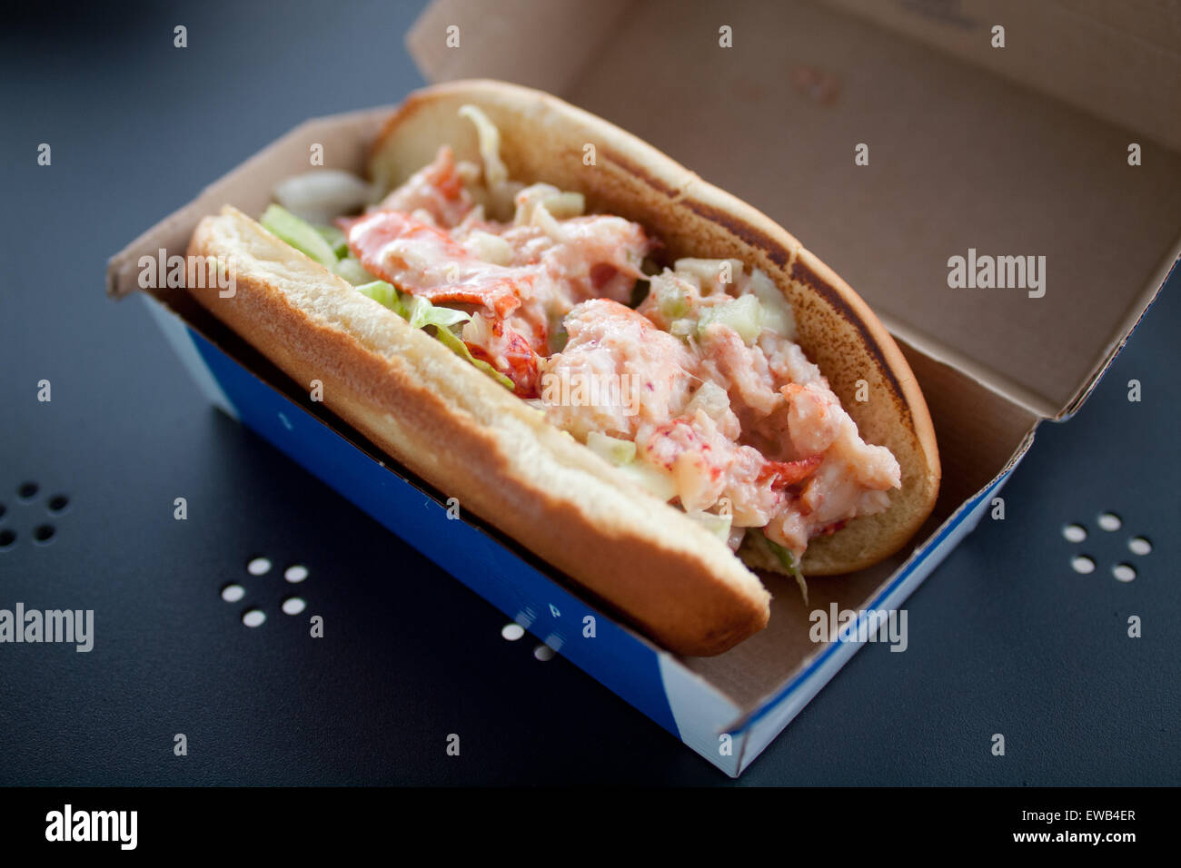 McDonald's McLobster Sandwich (McDonald's Lobster Roll). Stockfoto