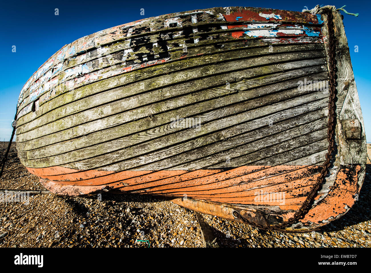 Boot am Strand von Dungeness Stockfoto
