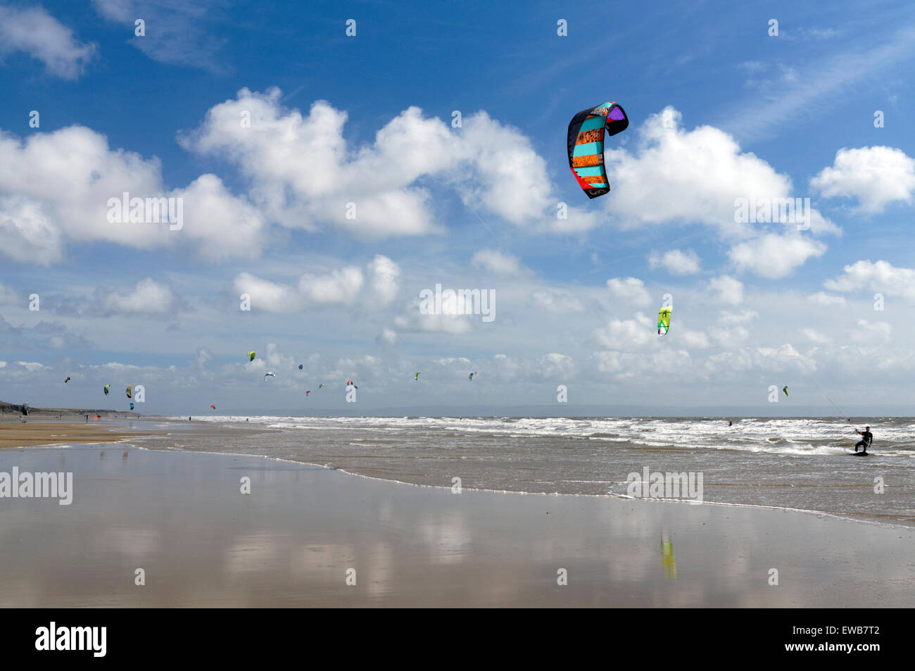 Kite-Surfer, Rest Bay, Porthcawl, Bridgend, South Wales, UK. Stockfoto