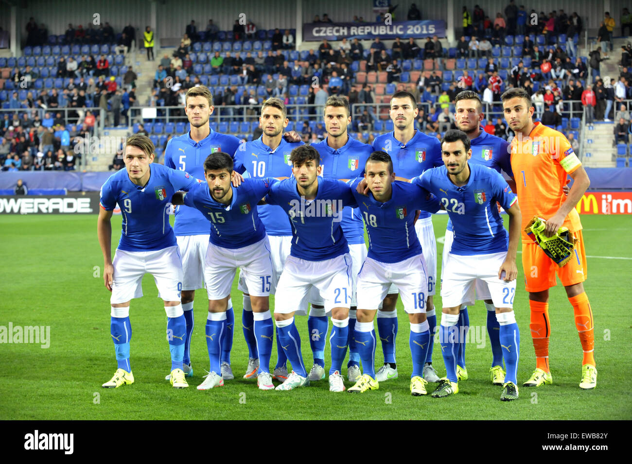 Uherske Hradiste, Tschechien. 21. Juni 2015. Spieler des italienischen  Teams posieren für Foto, vor Beginn der Euro U21-Fußball-EM-Gruppe B  entsprechen Italien Vs Portugal in Uherske Hradiste, Tschechische Republik,  21. Juni 2015. ©