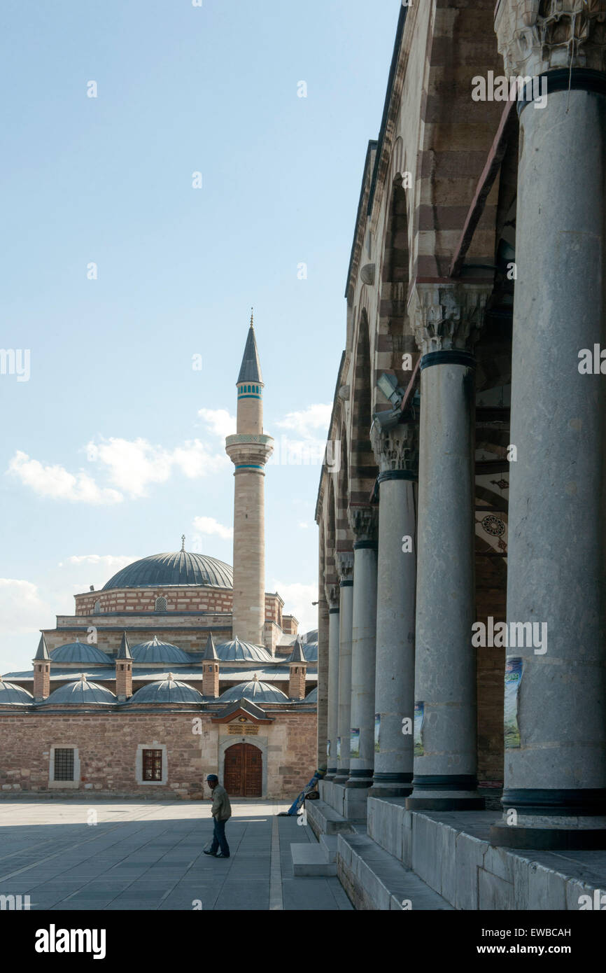 Ägypten, Konya, Selimiye Moschee (Rechts), Dahinter Moschee des Mevlana-Museum Stockfoto