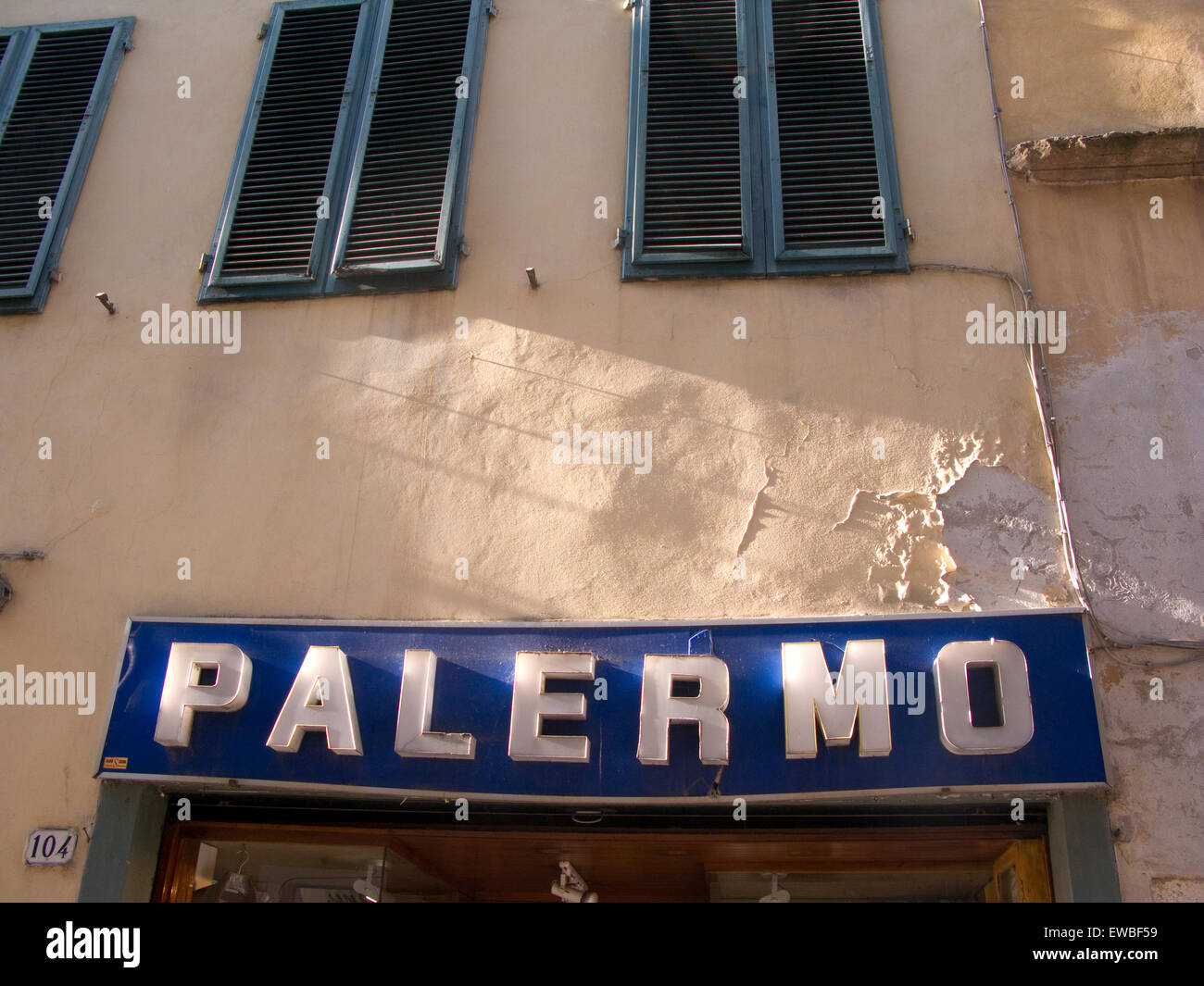 Shop-Front, "Palermo", Lucca, Toskana, Italien Stockfoto
