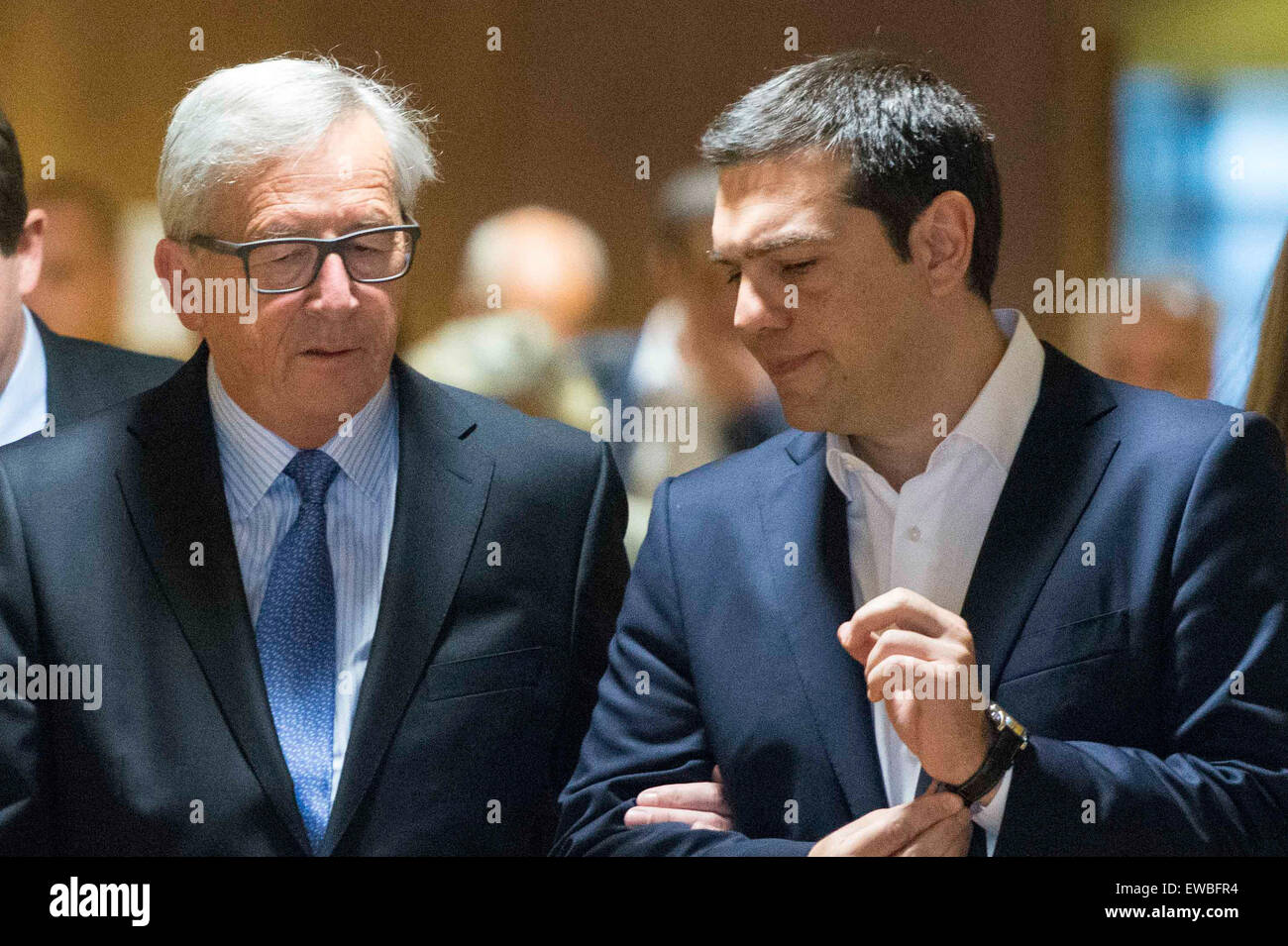 Brüssel, Belgien. 22. Juni 2015. EU-Kommissionspräsident Jean-Claude Juncker, trifft sich mit griechischen Premierminister Alexis Tsipras vor einem EU-Gipfel in Brüssel am Montag. Regierungschefs der Eurogruppe treffen in Brüssel am Montag für einen Sondergipfel die Finanzkrise mit Griechenland zu diskutieren. Bildnachweis: Aristidis Vafeiadakis/ZUMA Draht/Alamy Live-Nachrichten Stockfoto