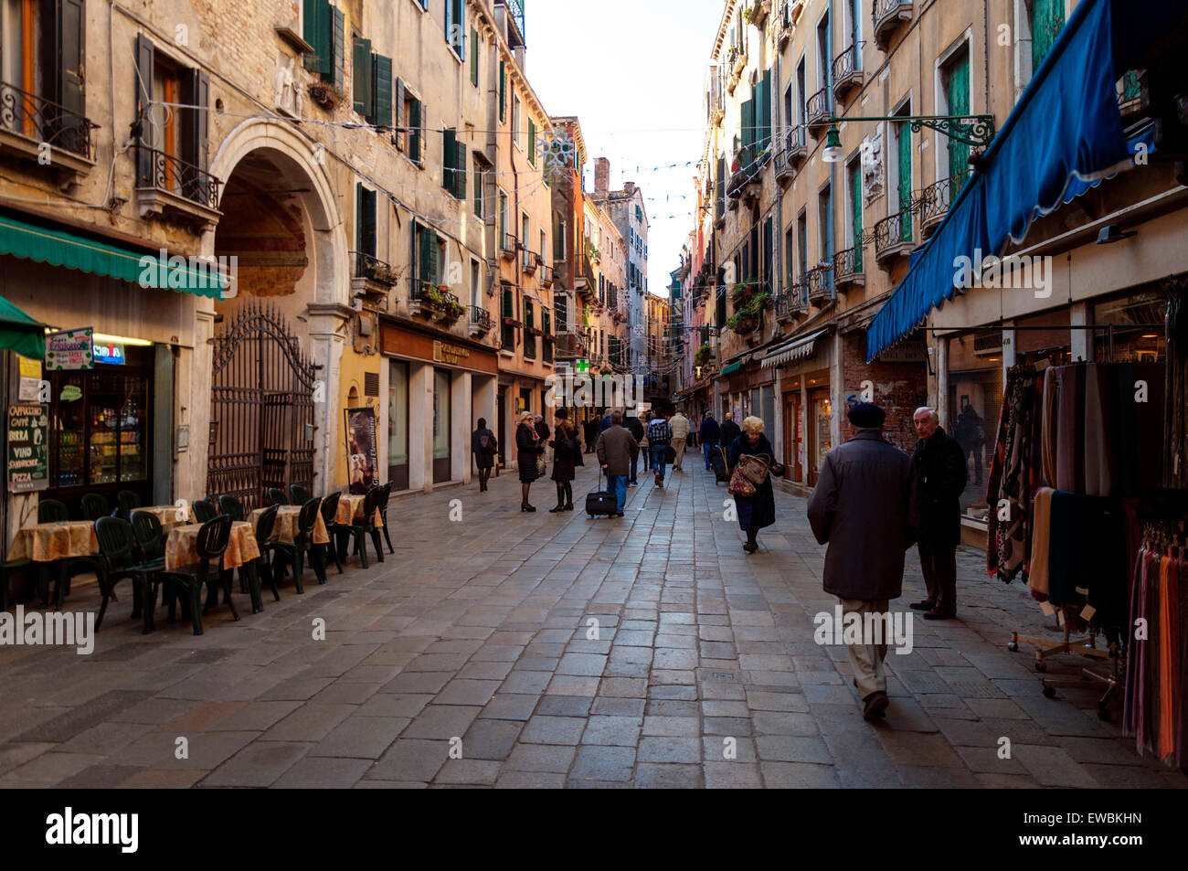 Ruga Vecchia San Giovanni Straßenszene in Venedig, Italien Stockfoto