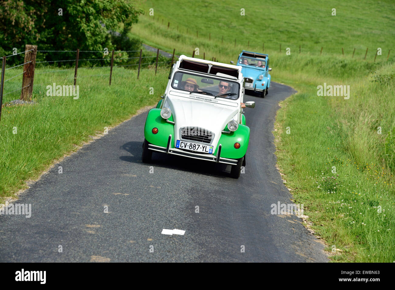 Ardennen (Nordost-Frankreich), Reise an Bord eines 2 CV Citroen Stockfoto